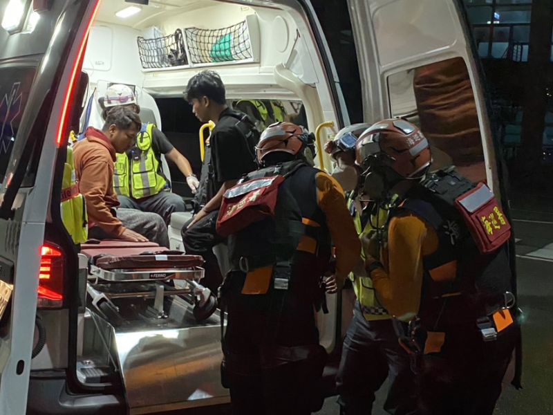 空勤海上救援 ! 花蓮東北85浬「漁順吉66號漁船」外籍漁工受傷  